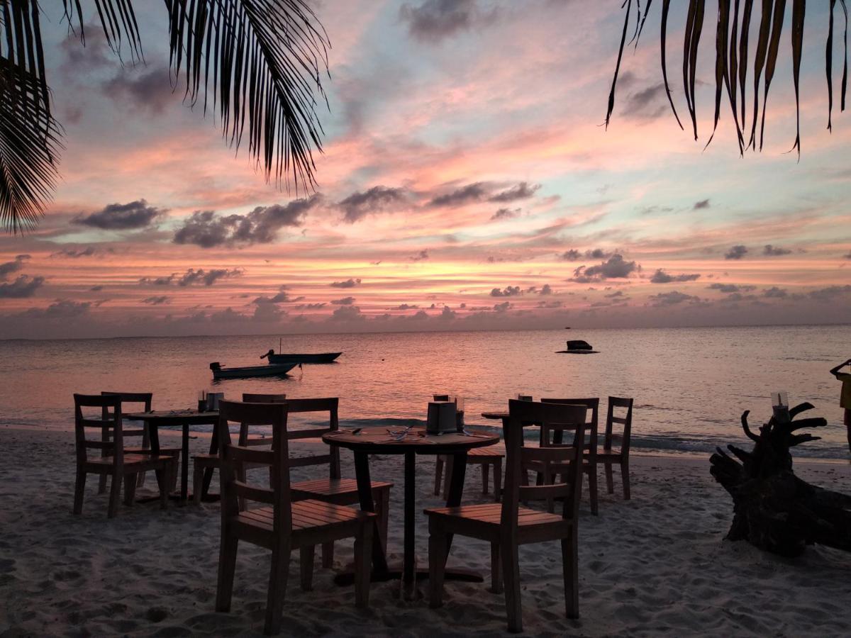 Dhigurah Beach Inn Exteriér fotografie